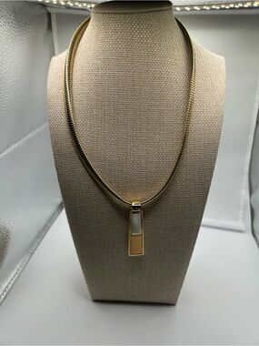 Liz Claiborne vintage collar flat necklace gold tone tri colored pendant retro